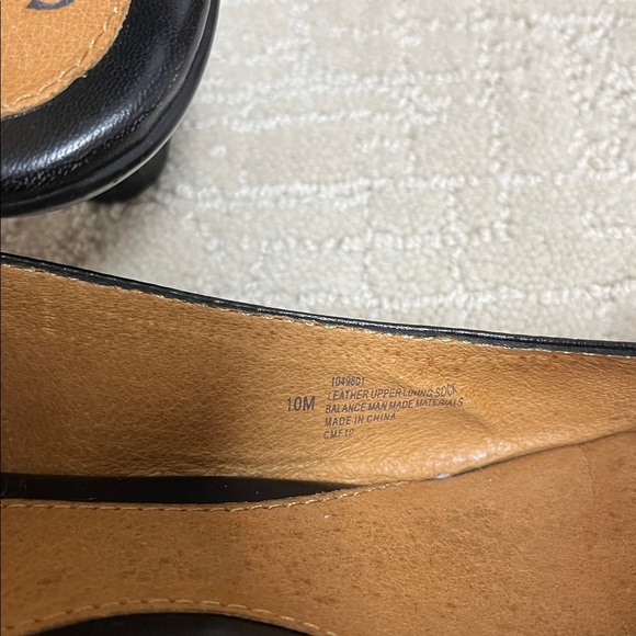 Sofft Black Slingback Heels with Bow Accent Women’s size 10M - Picture 4 of 4